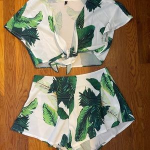 NWOT ZAFUL crop knot top and shorts set